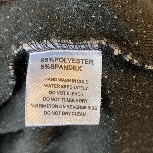 Coco and Tashi knee length dress - Picture 5 of 5